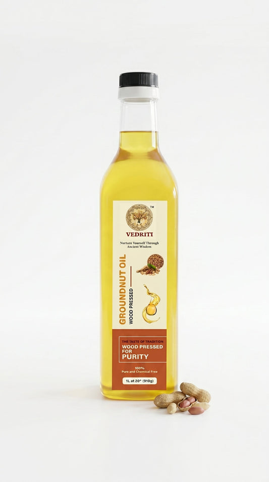 Vedriti Wood Pressed Groundnut Oil bottle on white background